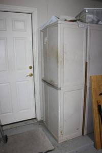 lot 346 image: Plastic storage cabinet only, not contents