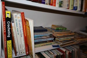 lot 301 image: Books - 1 shelf, crafts, finance, childrens, comics