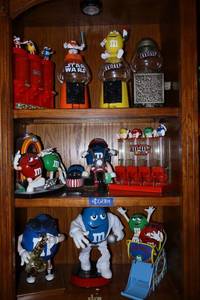lot 304 image: M&M dispensers