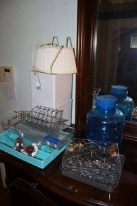 lot 127 image: Organizer trays, Coin bank water bottle, Fashion jewelry