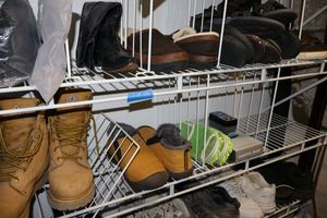 lot 199 image: Mens shoe selection size 10.5 - sandals, work boots, slippers and more