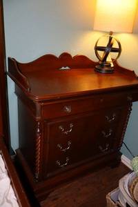 lot 244 image: Lexington Vestiges of the Past night stand dresser