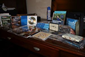 lot 229 image: CDs and cassette tapes, see photos