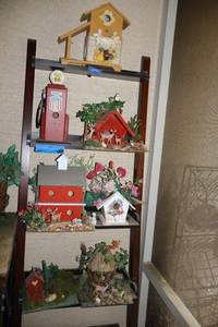 lot 157 image: Birdhouse sculptures only (not stand)