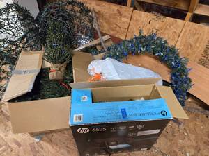 lot 193 image: Christmas trees and wreathes