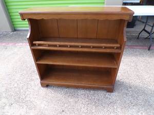 lot 26 image: Wood Cabinet with 1 Adjustable Shelf and 2 Fixed Shelves, About 36x7x36