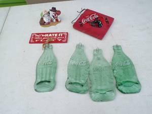 lot 34 image: Coca Cola Bottle Chimes, Plaque With Coca Cola Bottle and Bear Figurine.