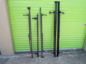 lot 86 image: 2 Sets of Metal Bed Frames, Both on Castors