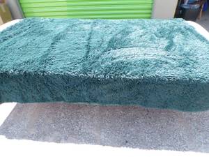 lot 125 image: XEZE Dark Green Zippered Cozy Plush Shaggy Heavy Duvet Cover, About 88x88