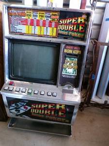 lot 165 image: Super Double Bonus Poker Machine, Needs Power Cord and New Monitor, VERY HEAVY BRING HELP