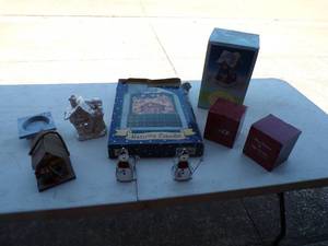 lot 190 image: Mixed Lot of Holiday Items Including Nativity Calendar, Village House, Candles and Holders