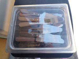 lot 204 image: Lot of 18 Dessert Servers With Wooden Handles in Plastic Storage Tub