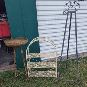 lot 104 image: plant stand  metal shelf  metal picture stand or easel