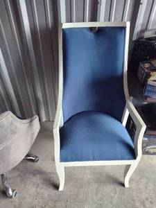 lot 115 image: high back chair
