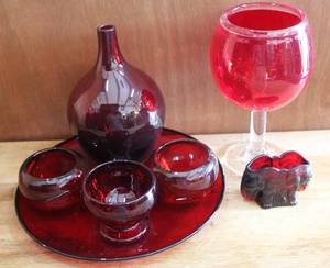 lot 10 image: mixed lot of red glass elephant  vase  and much more see pics