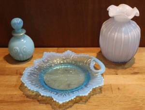 lot 17 image: vintage Fenton Art Opalescent Glass Blue Plate 8 Leaf Avon perfume bottle  and vase with hints of blue in it