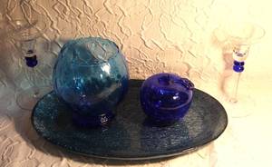 lot 19 image: Cobalt blue crackled Apple blue vase and more see pictures