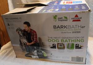 lot 60 image: Bissell bark bath portable dog bath quiet tone system