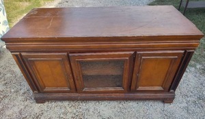 lot 94 image: entertainment table about 56x25x30