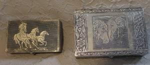 lot 70 image: lot of2 jewelry boxs with horses on them