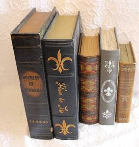 lot 83 image: decorative faux book boxes used for storage