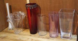 lot 137 image: mixed lot of vases