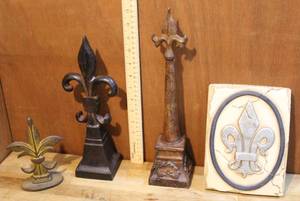 lot 140 image: Fleur De Lis Wall Plaque and more see pics