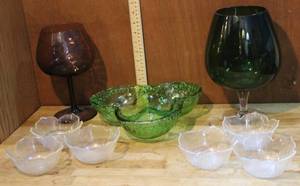 lot 147 image: large wine glasses and small snack bowls see all pics
