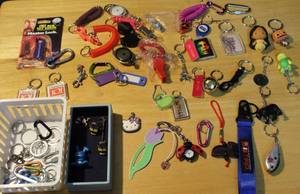 lot 310 image: Mixed keychain lot