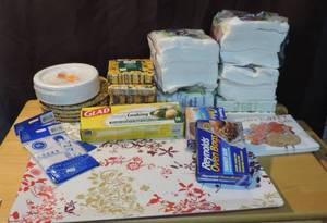 lot 316 image: Mixed Lot of napkins oven bags and more see photo
