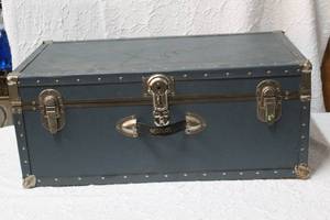 lot 170 image: Trunk