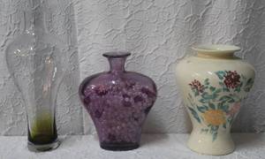 lot 185 image: Decorative vases see pictures