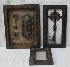 lot 188 image: decorative, skeleton key designed to be mounted on a wall