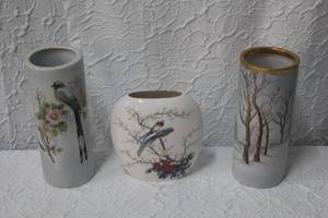 lot 218 image: Vintage JAY JAPAN Fine China Porcelain Oval Vase Exotic Birds in Cherry Tree and to other Vintage vases