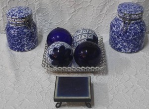 lot 223 image: 2 Vintage Hand-Painted Blue White Sponge-Ware Pottery Latched ContainerLidded Jar and  Decorative Balls, Blue & White and more see pictures