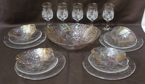 lot 254 image: Decorative bowls and cups mixed lot see pictures
