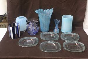 lot 262 image: Murano vase and other vases More see pictures