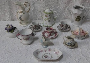 lot 293 image: Mixed Lot of tea pots and cups and plates and more