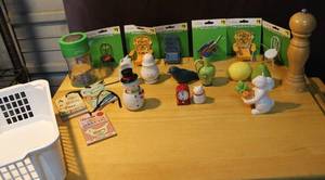 lot 325 image: Mixed Lot of salt and pepper shakers and fairy garden furniture and more see photo