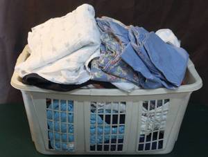 lot 330 image: Basket full of clothes XXL to XL