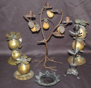 lot 361 image: Lot of candle holders