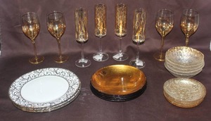 lot 368 image: Christmas dish set