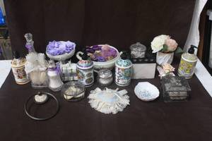 lot 371 image: Bathroom lot see pictures