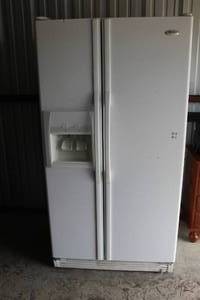 lot 412 image: whirlpool refrigerator was told the ice maker dont work
