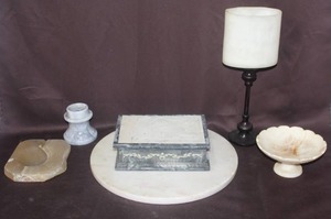 lot 382 image: Mixed Lot of marble things see pictures