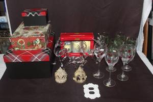 lot 414 image: Mixed Lot of Christmas decor and more