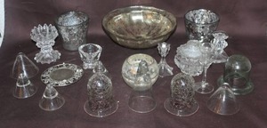 lot 427 image: Mixed Lot of candle holders and more see pictures
