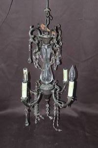 lot 431 image: Chandelier