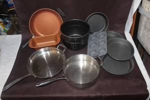 lot 462 image: pots and pans and more see Pics
