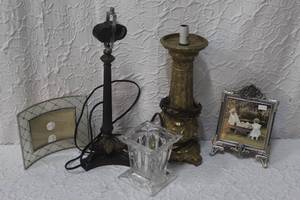 lot 477 image: Two lamps picture frames and more see photo